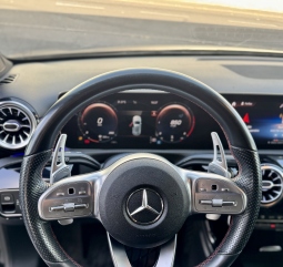 MERCEDES A180D AMG LINE 7G-DCT,