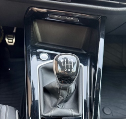 VOLKSWAGEN GOLF 8 R-LINE TSI 150CV