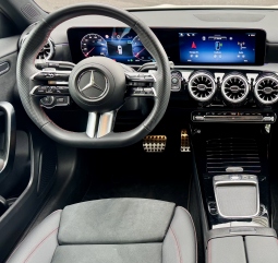 MERCEDES A180 AMG LINE 7G-DCT