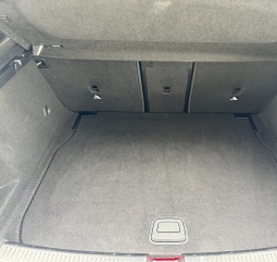 MERCEDES A180 AMG LINE 7G-DCT