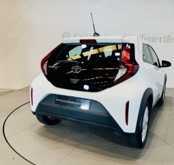 TOYOTA AYGO X PLAY 70