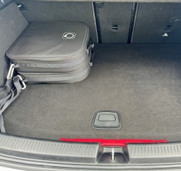 MERCEDES A250e AMG LINE 8G-DCT