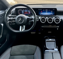 MERCEDES A180 AMG LINE 7G-DCT,