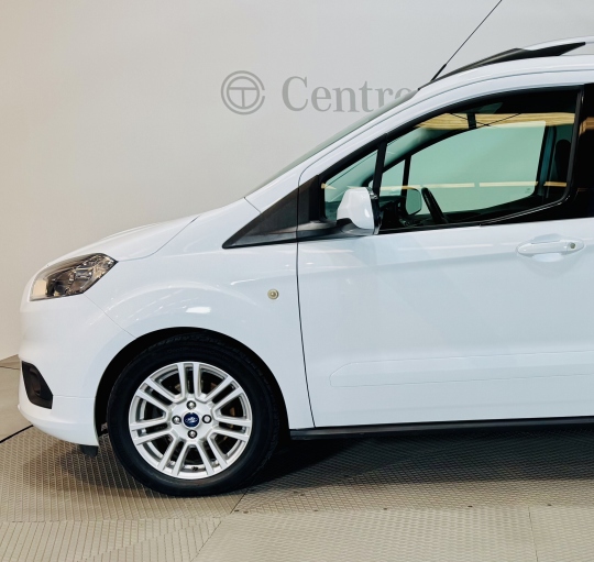 FORD TOURNEO COURIER ECOBOOST TITANIUM 100CV