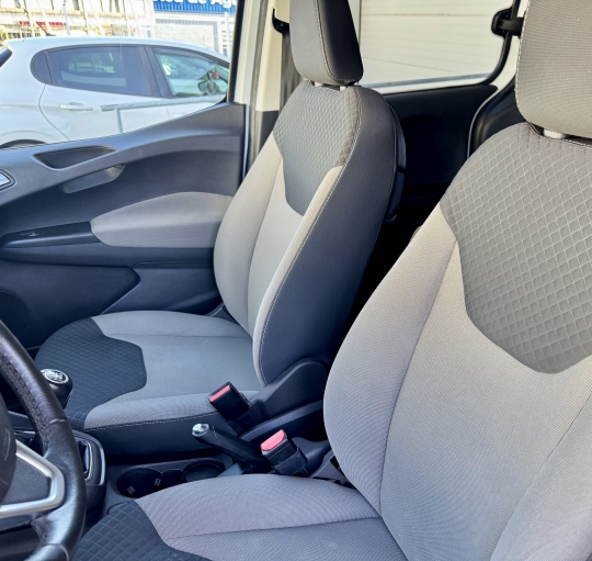 FORD TOURNEO COURIER ECOBOOST TITANIUM 100CV