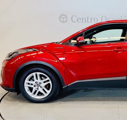 TOYOTA C-HR 1.8 HYBRID 125H