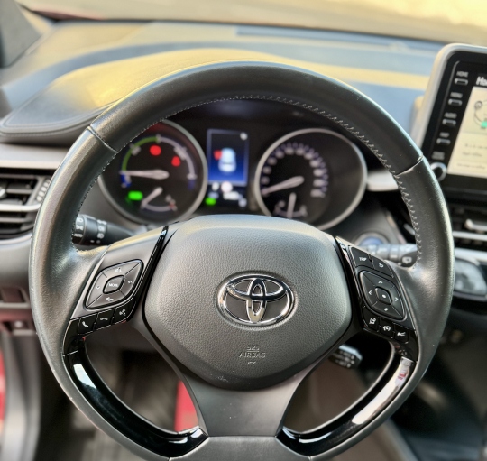 TOYOTA C-HR 1.8 HYBRID 125H