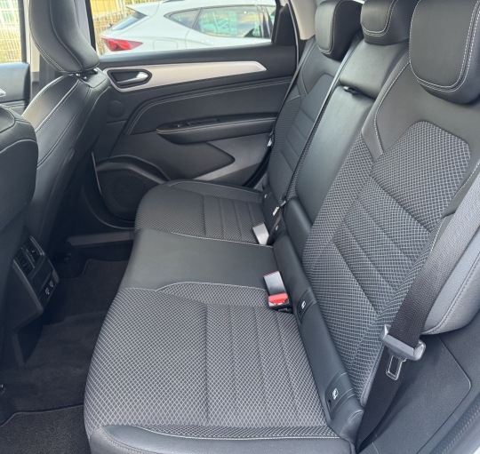 TOYOTA C-HR 1.8 HYBRID 125H