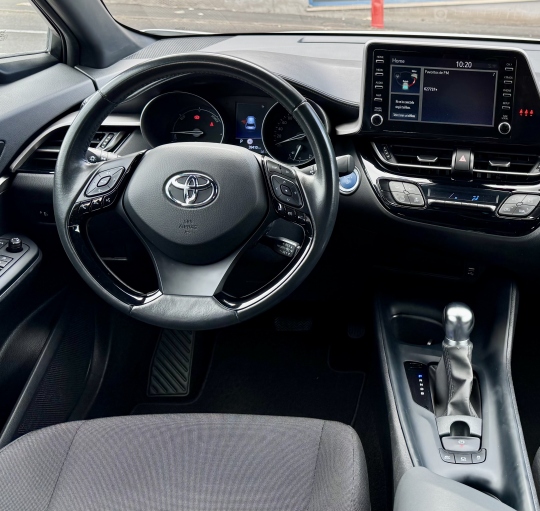 TOYOTA C-HR 1.8 HYBRID 125H
