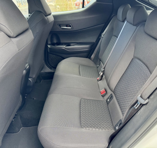 TOYOTA C-HR 1.8 HYBRID 125H