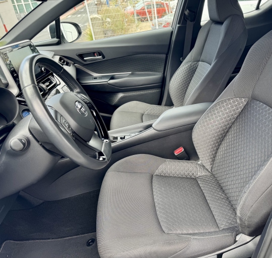 TOYOTA C-HR 1.8 HYBRID 125H