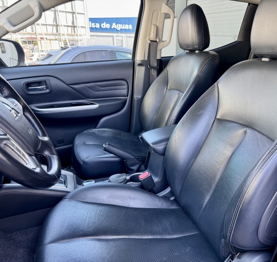 MITSUBISHI L200 DOBLE CABINA 220 DI-D KAITEKI 6AT