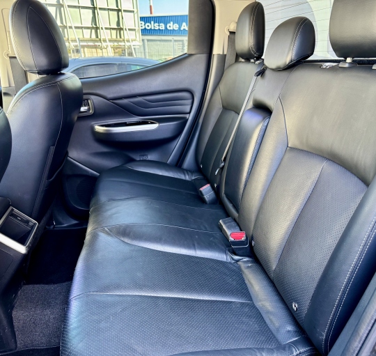 MITSUBISHI L200 DOBLE CABINA 220 DI-D KAITEKI 6AT
