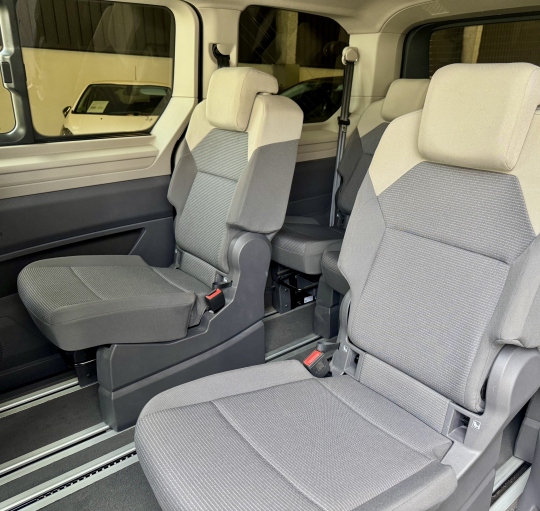 VOLKSWAGEN MULTIVAN CORTO 1.4 eHYBRID 218cv DSG