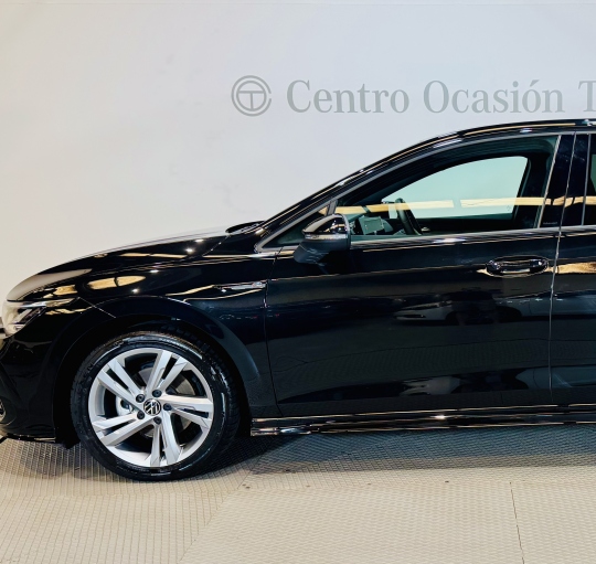 VOLKSWAGEN GOLF 8 R-LINE TSI 150CV