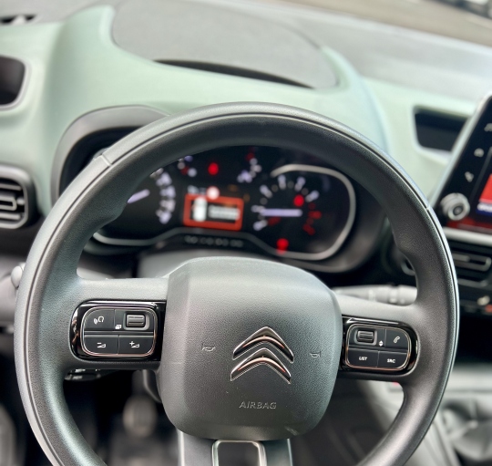 CITROEN BERLINGO XTR TALLA M BLUEHDI 100 SHINE