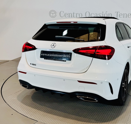 MERCEDES A180 AMG LINE 7G-DCT
