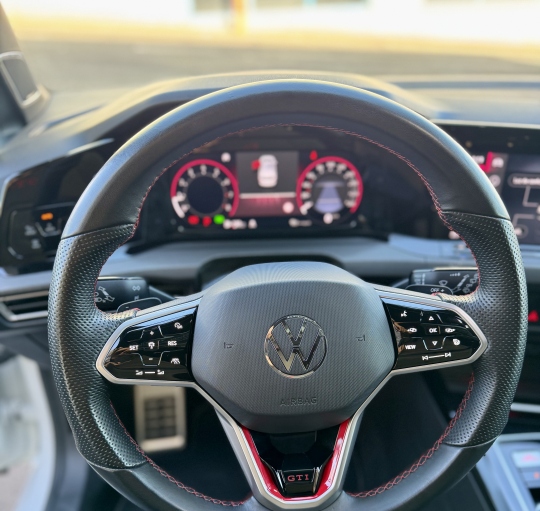 VOLKSWAGEN GOLF 8 GTI 2.0 TSI 245CVCV DSG7