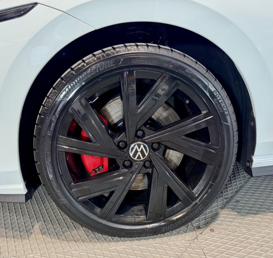 VOLKSWAGEN GOLF 8 GTI 2.0 TSI 245CVCV DSG7