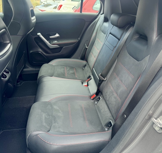 MERCEDES A250e AMG LINE 8G-DCT