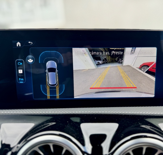 MERCEDES A250e AMG LINE 8G-DCT