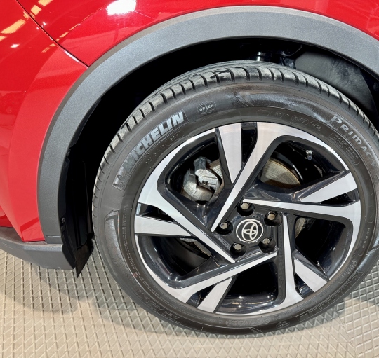 TOYOTA C-HR 1.8 125H Advance