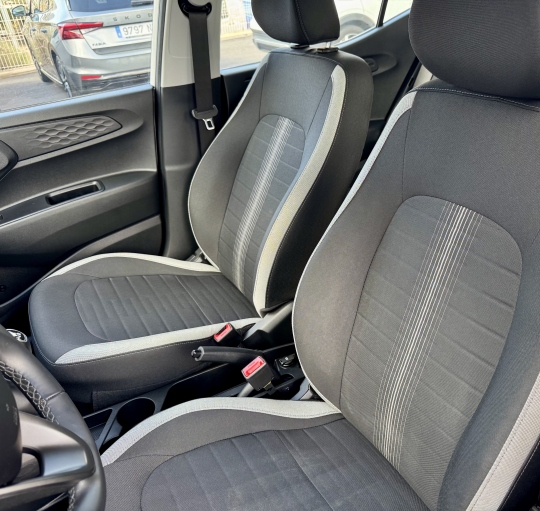 HYUNDAI i10 ESSENCE 1.0 MPI 67cv