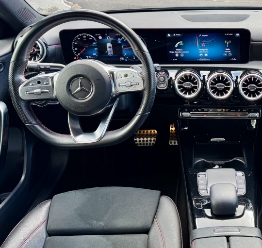 MERCEDES A200d AMG LINE 8G-DCT,