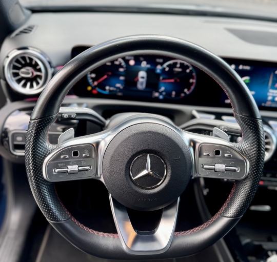 MERCEDES A200d AMG LINE 8G-DCT,