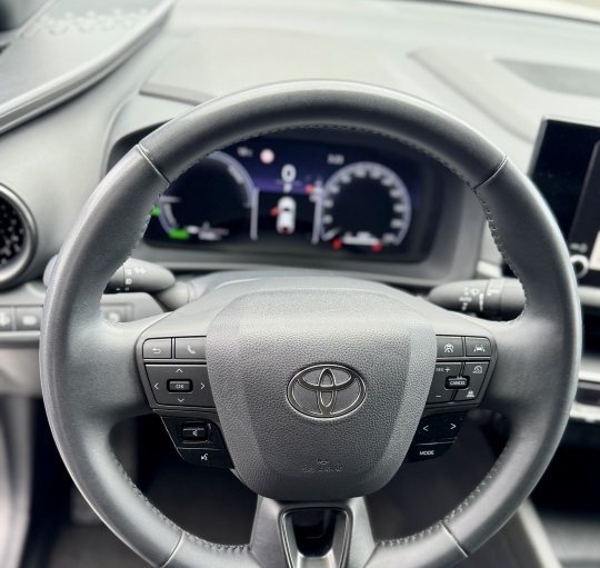 TOYOTA C-HR 1.8 140H ARE + PACK BSM