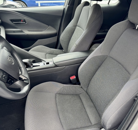 TOYOTA C-HR 1.8 140H ARE + PACK BSM