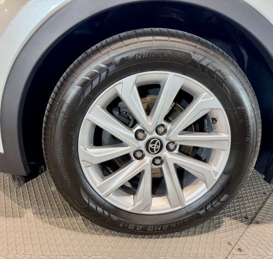 TOYOTA C-HR 1.8 140H ARE + PACK BSM