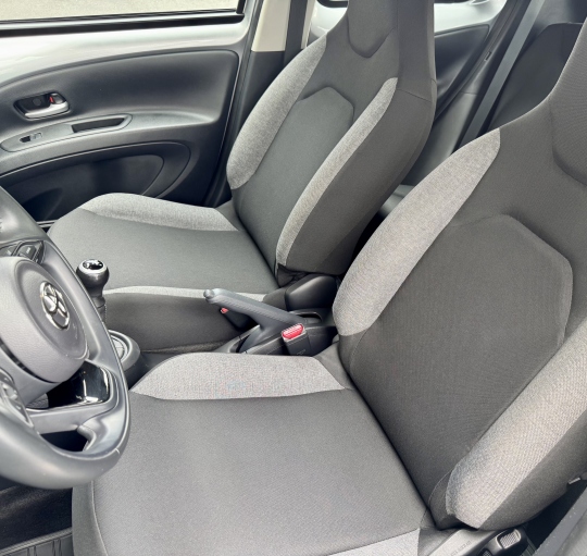 TOYOTA AYGO X PLAY 70