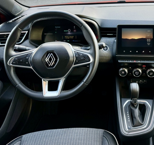 RENAULT CLIO ZEN E-TECH HIBRIDO 140CV