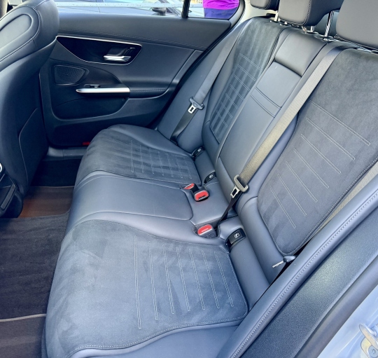 MERCEDES C300e AMG LINE EQ HYBRID