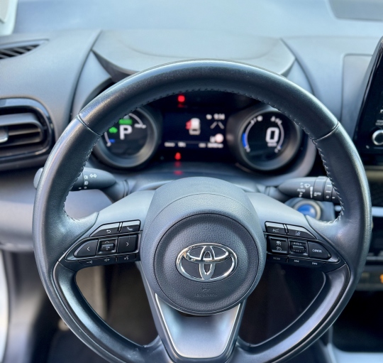 TOYOTA YARIS CROSS HYBRID 120H